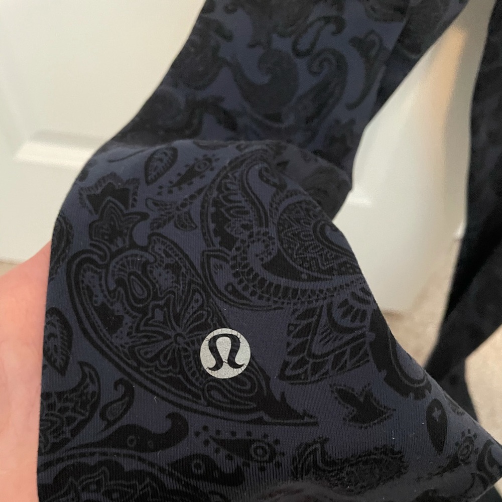 Lululemon paisley leggings